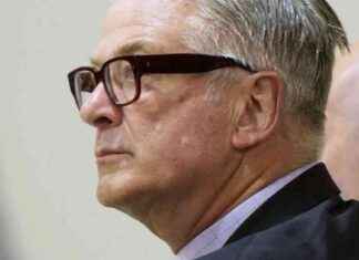 Alec Baldwin Urges Judge to Uphold Dismissal of Rust Shooting Involuntary Manslaughter Case news-24092024-092627