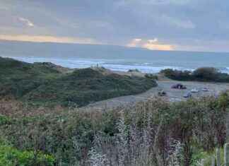 Protest Against Plan to Bury Cable Under Beach Sparks Controversy news-24092024-110521