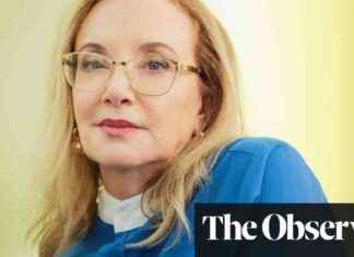 Exploring the Bewildered Vulnerability of Middle Age with Succession Star J Smith-Cameron news-24092024-130447