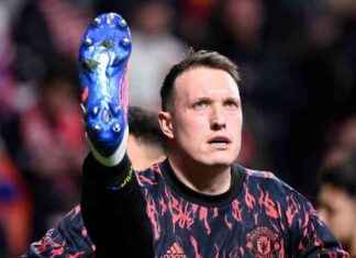 Phil Jones speaks out on dressing room clash with manager news-24092024-140137