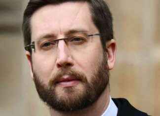 Regain Authority: Cabinet Ministers Urge Starmer to Remove Top Civil Servant news-24092024-141251