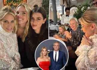Cheryl Hines Birthday Celebration with Daughters Amid Husband RFK Tributes news-24092024-152404
