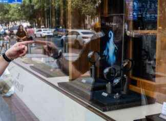 Swiss Watch Industry Faces Challenges Despite Export Growth news-26092024-035252