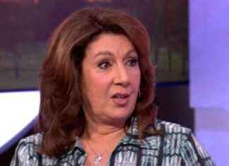 Jane McDonald Reacts to Alex Jones’ Controversial Slip-Up on BBC The One Show news-27092024-155158