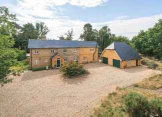 Former School House That Inspired Peter Pan Author Up for Sale news-27092024-203021