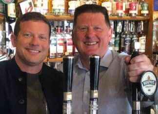 TV Host Dermot O’Leary Wraps Up Series with Trip to Belfast news-28092024-102345