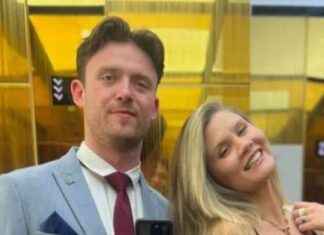 Joel from Corrie Praises Real-Life Fiancée Amid Soap Exit Drama news-28092024-144302