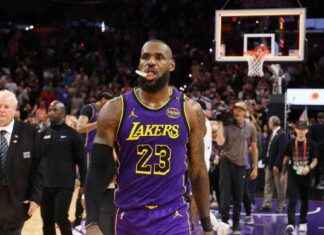 NBA Game Analysis: Lakers vs. Suns Player Grades and Performance news-01112024-025644