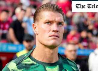 German Footballer Refuses to Sign Gay Fan’s Item news-10102024-193955