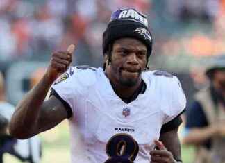 Top Quarterback Performances in NFL Week 6 Power Rankings news-14102024-044042