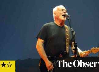 David Gilmour Concert Review: Mesmerizing Guitar Solos and Goosebump Moments news-14102024-192400