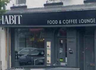 Struggling Cafe Forced to Shut Down Amid Financial Challenges news-22102024-062728