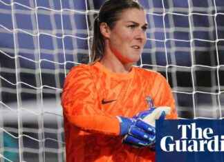 Mary Earps Reflects on United Fans Coming to Watch Her Play news-24102024-153618