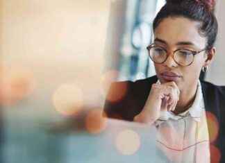 Leveraging Tech and Data Analytics to Enhance HR Processes: 19 Strategies for Teams news-25102024-221304