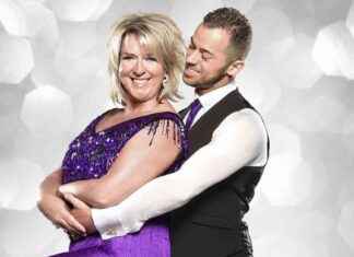 The Strictly Dancer Who Made Fern Britton Cry: Mail Online Reveals news-26102024-102420