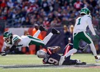 Improving Patriots’ Receiving Corps: Jerod Mayo’s Critique news-28102024-202755