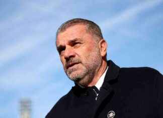 Tottenham Vying with Liverpool and Man United for Dario Osorio news-02112024-192334