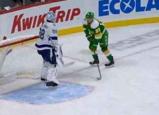 NHL Game Witnesses Rare Occurrence of Two Pucks in Play news-03112024-135920