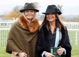 Stylish Racegoers at Down Royal: A Photo Gallery of Race Day Fashion news-05112024-050330