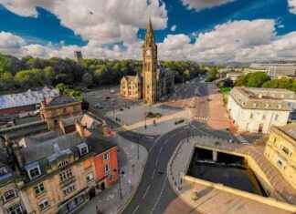 Rochdale Median Earnings Ranking in the UK: New Polling Data news-05112024-195015