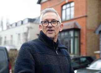 Gary Lineker’s Career Highlights: A Look at the Key Events in the Footballer and Presenter’s Journey news-12112024-070217