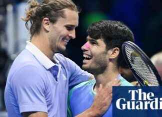 Zverev defeats Alcaraz at ATP Finals, advances to Fritz semi-final news-16112024-072152