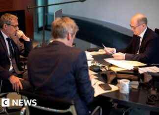 Escalation Alert: North Korean Troops in Ukraine – Scholz Confronts Putin news-17112024-193240