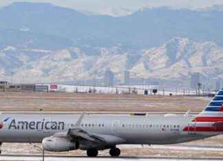 American Airlines Testing Boarding Technology to Shame Line Cutters news-19112024-042341