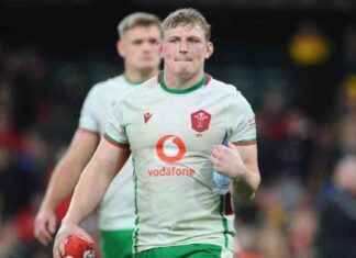 Jac Morgan: Rising Star of Lions Rugby Team news-26112024-120117
