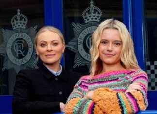 Actress from Corrie Defends Co-Star in ‘Mamma Bear’ Moment news-26112024-180754