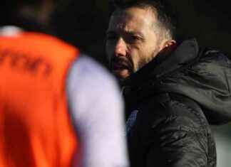 Carlos Corberán Provides Update on Defensive Pair’s Health Ahead of Norwich City Showdown | West Bromwich Albion news-27112024-031631