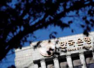 South Korea Cuts Rates Amid Trump Trade Risks: What You Need to Know news-30112024-022413