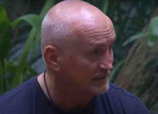 Barry McGuigan’s Net Worth and World Featherweight Title Win: A Detailed Overview barry-mcguigans-net-worth-and-world-featherweight-title-win-a-detailed-overview