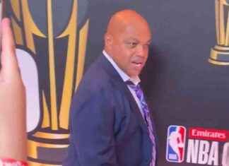 Charles Barkley Criticizes NBA Cup Photographers with Heart-Punching Comment charles-barkley-criticizes-nba-cup-photographers-with-heart-punching-comment