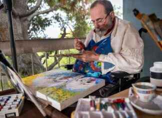 Chicano Pioneer Beto de la Rocha: The Artistic Journey in a ‘Storm of Scribble’ chicano-pioneer-beto-de-la-rocha-the-artistic-journey-in-a-storm-of-scribble