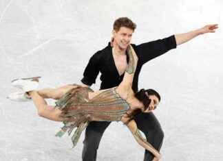 Chock and Bates Secure Second Consecutive Ice Dance Title at Grand Prix Final chock-and-bates-secure-second-consecutive-ce-dance-title-at-grand-prix-final