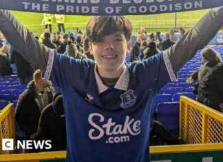 Last Merseyside Derby at Goodison: Aussie Everton Fan Flies In last-merseyside-derby-at-goodison-aussie-everton-fan-flies-n