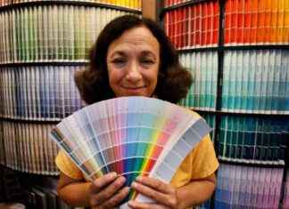 Predicted Pantone 2025 Color of the Year Revealed by Designers news-01122024-154844