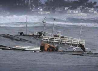Santa Cruz Wharf Faces Ongoing Challenges from Mother Nature santa-cruz-wharf-faces-ongoing-challenges-from-mother-nature