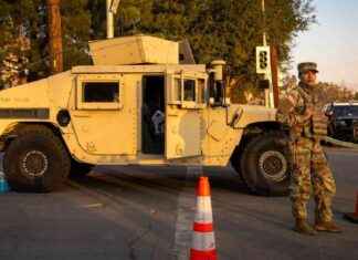 Arrested Burglary Suspects Posing as Firefighters in Los Angeles Fire Zone arrested-burglary-suspects-posing-as-firefighters-in-los-angeles-fire-zone