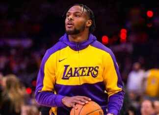 Bronny James Mocked with ‘MVP’ Chants in Lopsided Road Game bronny-james-mocked-with-mvp-chants-in-lopsided-road-game