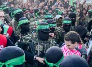 Hamas Releases Female Hostages to Red Cross: Video Footage hamas-releases-female-hostages-to-red-cross-video-footage