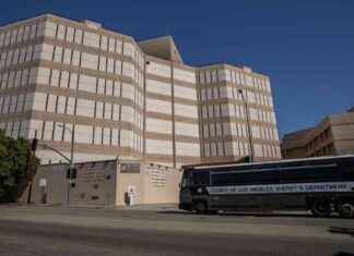 Inmate Dies in Suspected Overdoses on L.A. Jail Transport Bus nmate-dies-in-suspected-overdoses-on-la-jail-transport-bus