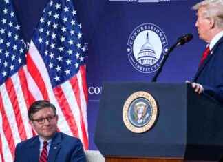 Trump Entourage Grows as Johnson Shrinks House Speaker Role trump-entourage-grows-as-johnson-shrinks-house-speaker-role