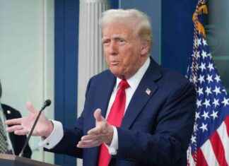 White House Evades Question on Trump Tariffs white-house-evades-question-on-trump-tariffs