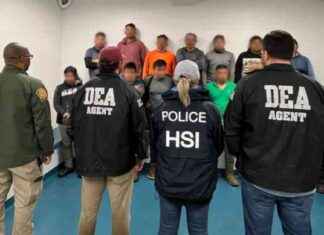 ICE arrests 16 illegal migrants fleeing Mississippi business raid ce-arrests-16-illegal-migrants-fleeing-mississippi-business-raid