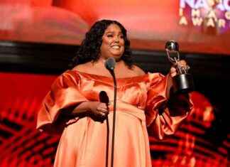 Danielle Pinnock Wins NAACP Image Award for ‘Ghosts’ Role danielle-pinnock-wins-naacp-mage-award-for-ghosts-role