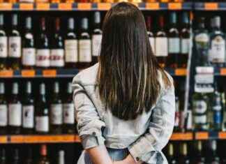 Declining Wine Sales in US: Americans Shift Away from Alcohol declining-wine-sales-in-us-americans-shift-away-from-alcohol