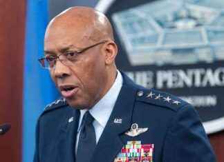 Farewell of Former Joint Chiefs Chairman: ‘Distinct Honor’ Social Media Post farewell-of-former-joint-chiefs-chairman-distinct-honor-social-media-post