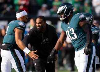 Legend criticizes Eagles fans intelligence during Super Bowl 2025 legend-criticizes-eagles-fans-intelligence-during-super-bowl-2025